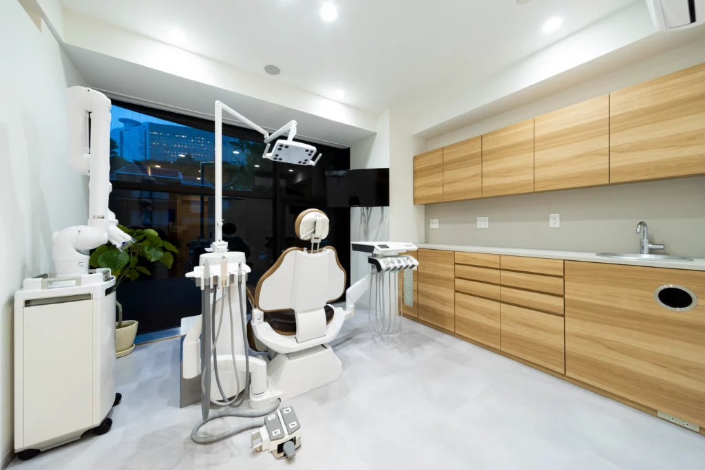 新宿セントラルパーク歯科様